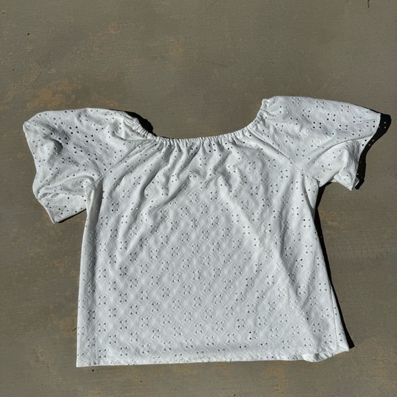 Vince Camuto Women's Blouse White Eyelet Detail W/ Scoop Neck And Tie Sleeves Lg - Picture 4 of 6